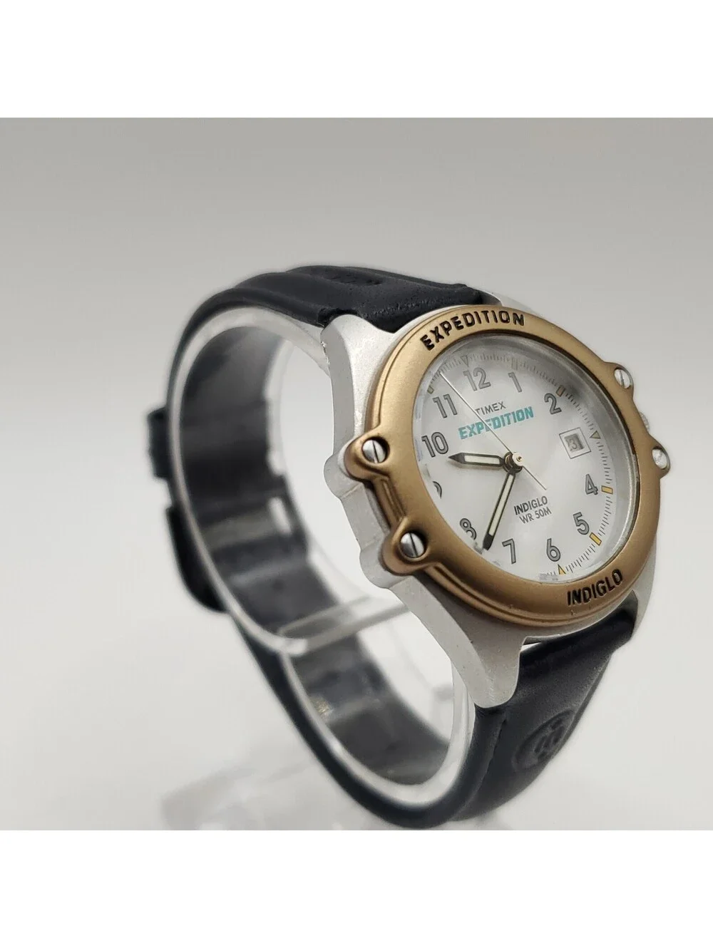 Timex Expedition Indiglo White Date Dial Womens Watch 32mm New Battery